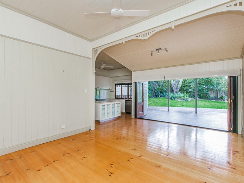 27 Granthan Street, Dutton Park QLD 4102