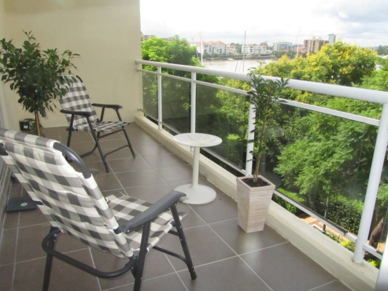 50 Rotherham Street, Kangaroo Point QLD 4169