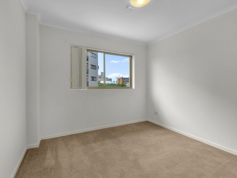 89 Thorn Street, Kangaroo Point QLD 4169