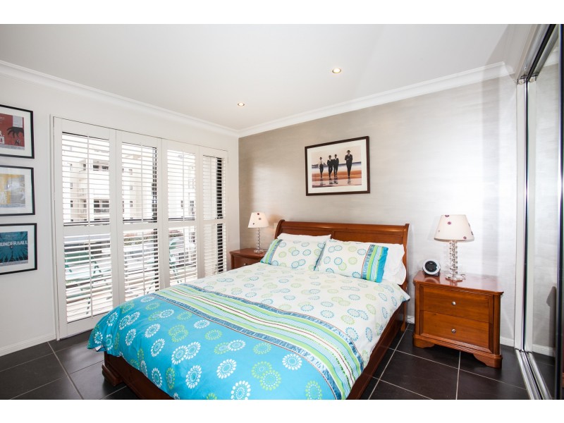36 Macdonald Street, Kangaroo Point QLD 4169