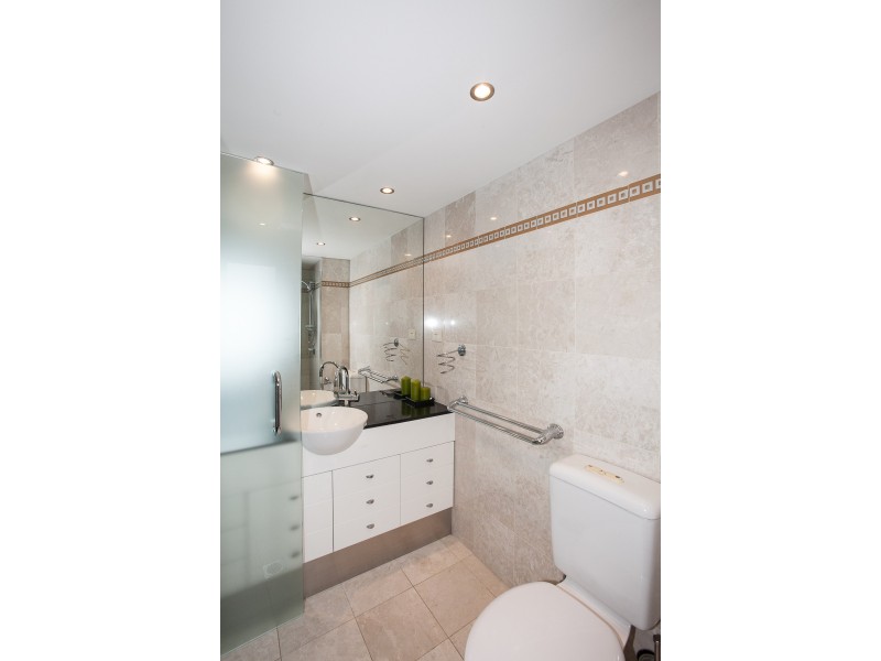 36 Macdonald Street, Kangaroo Point QLD 4169