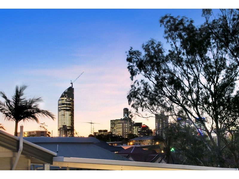 62 Bromley Street, Kangaroo Point QLD 4169