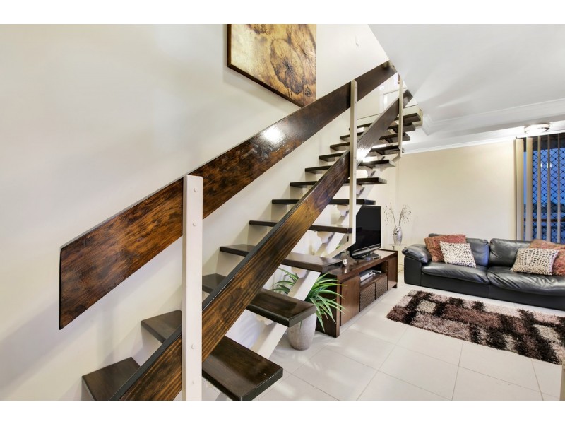 62 Bromley Street, Kangaroo Point QLD 4169