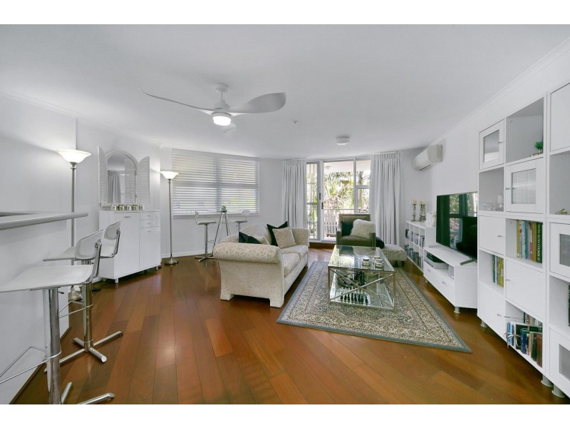 55 Thorn Street, Kangaroo Point QLD 4169