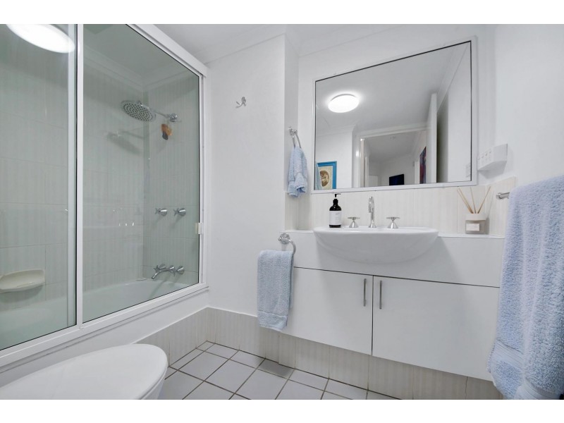 55 Thorn Street, Kangaroo Point QLD 4169