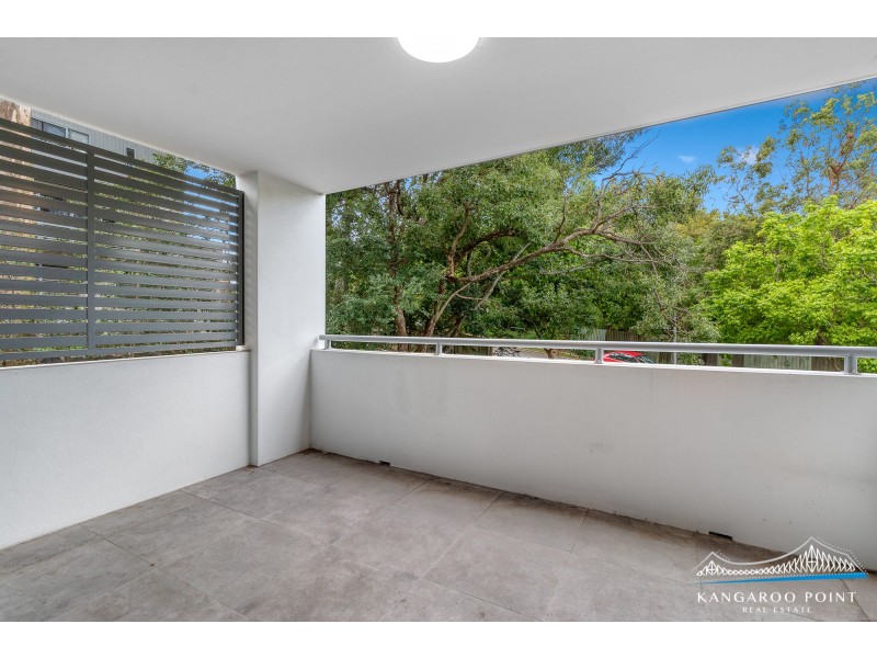 13 Fenton Street, Fairfield QLD 4103
