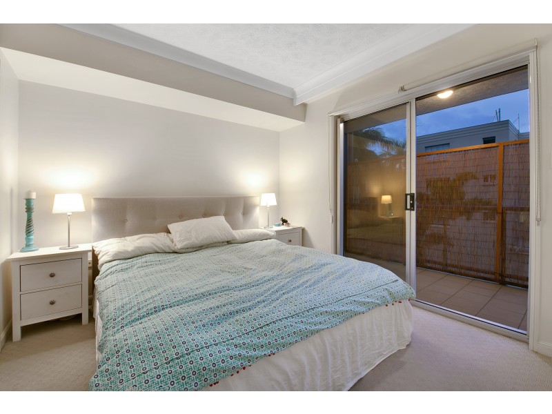 19 Thorn Street, Kangaroo Point QLD 4169