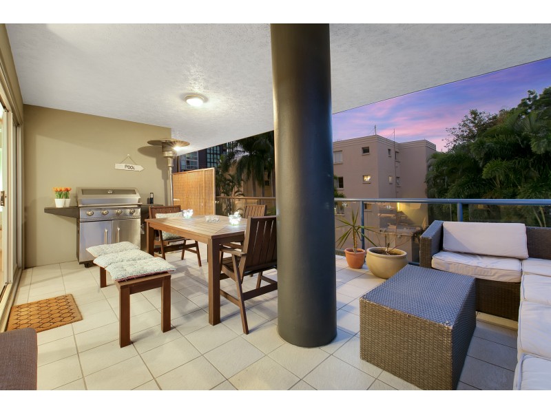 19 Thorn Street, Kangaroo Point QLD 4169