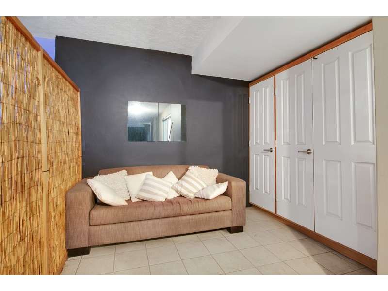 19 Thorn Street, Kangaroo Point QLD 4169