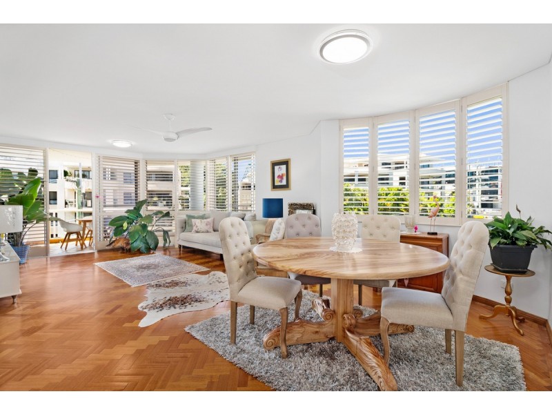 16 Bright, Kangaroo Point QLD 4169