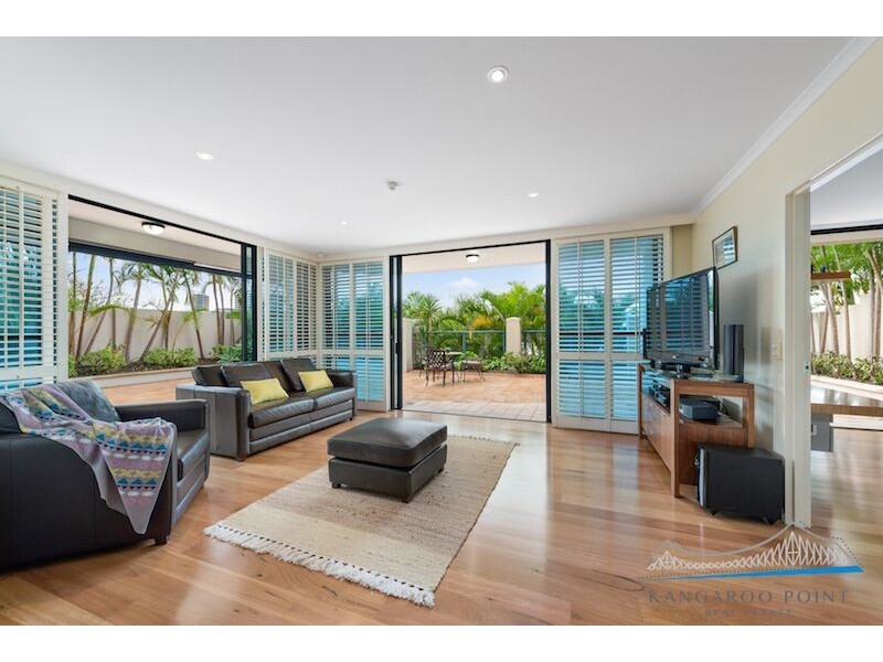 1/8 Goodwin Street, Kangaroo Point QLD 4169