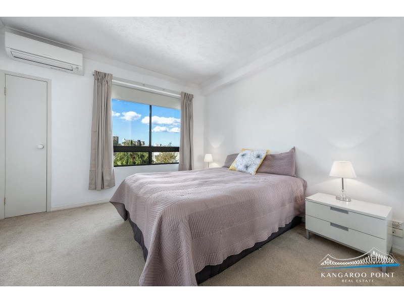 55 Baildon Street, Kangaroo Point QLD 4169