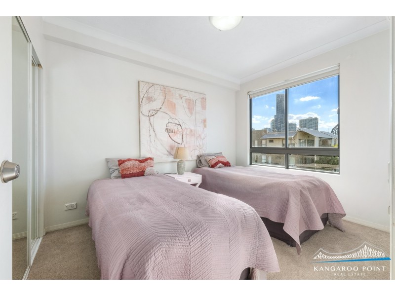 55 Baildon Street, Kangaroo Point QLD 4169