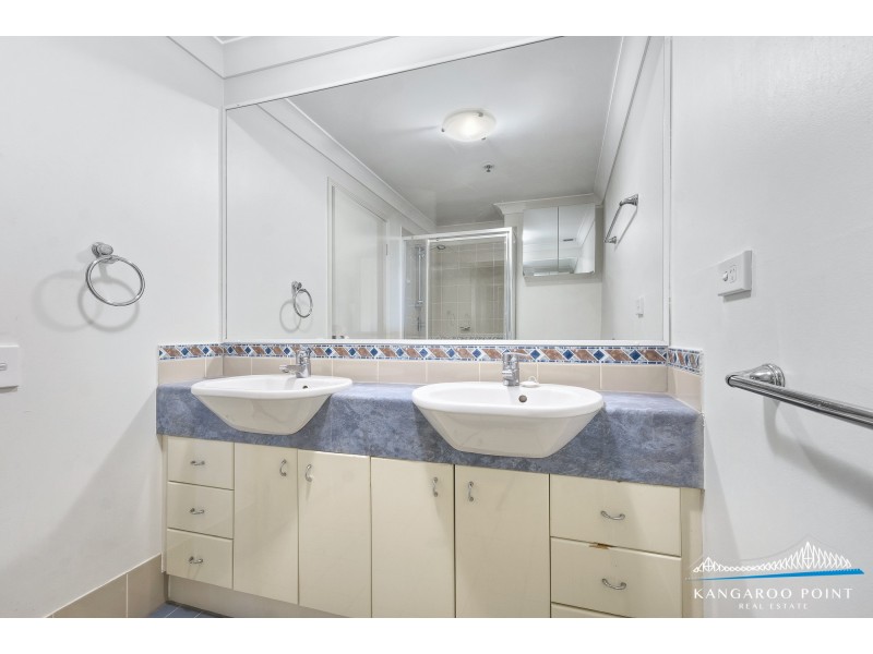 55 Baildon Street, Kangaroo Point QLD 4169