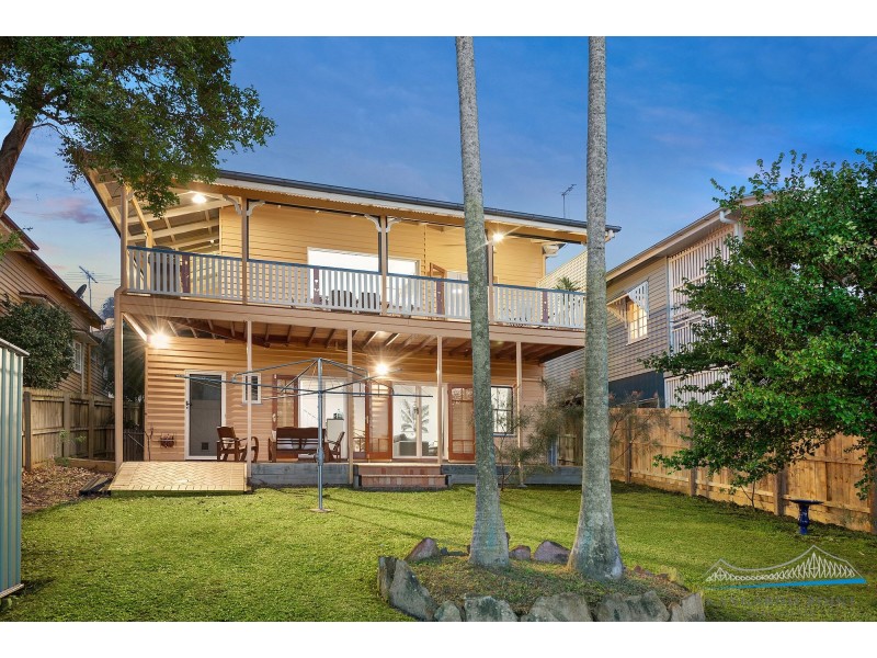 42 Joseph Street, Camp Hill QLD 4152