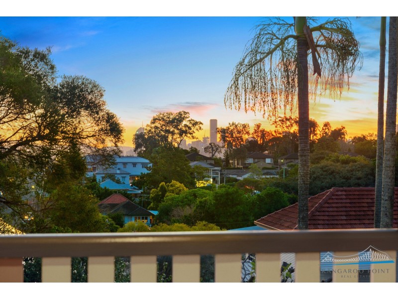 42 Joseph Street, Camp Hill QLD 4152