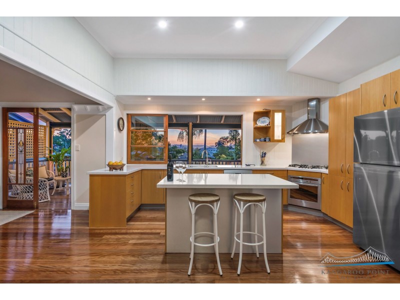 42 Joseph Street, Camp Hill QLD 4152