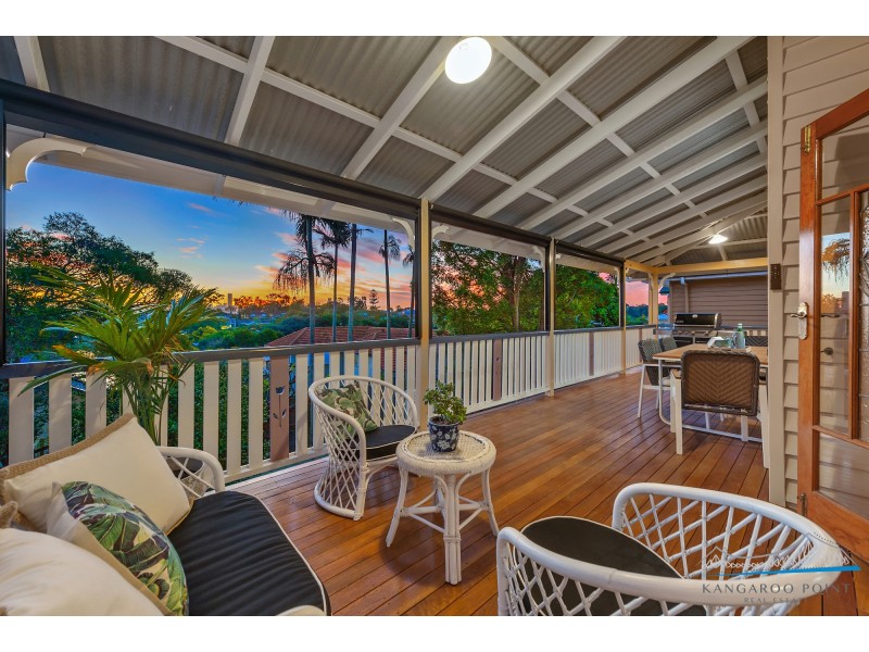 42 Joseph Street, Camp Hill QLD 4152