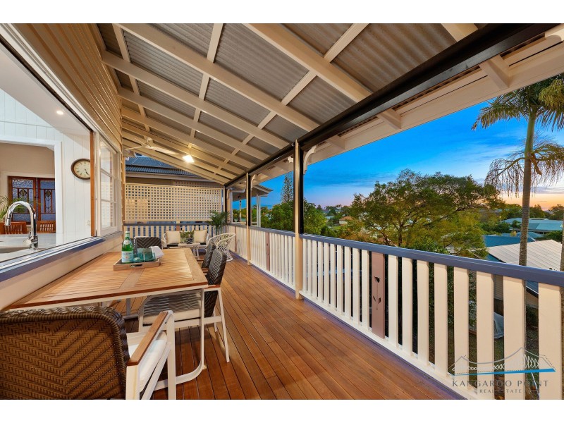 42 Joseph Street, Camp Hill QLD 4152