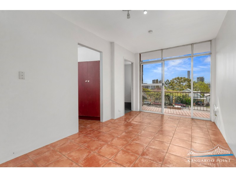 1 Blakeney Street, Highgate Hill QLD 4101