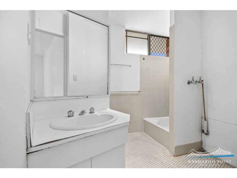 1 Blakeney Street, Highgate Hill QLD 4101