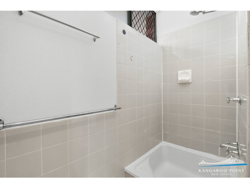 1 Blakeney Street, Highgate Hill QLD 4101