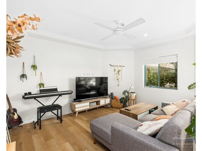 19/10 Goodwin Street, Kangaroo Point QLD 4169