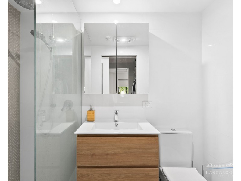 19/10 Goodwin Street, Kangaroo Point QLD 4169