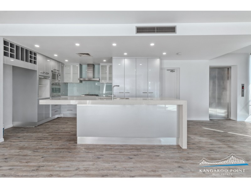 30 Ellis, Kangaroo Point QLD 4169