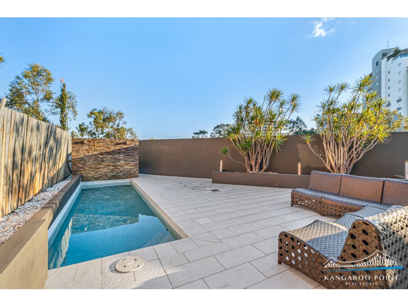 30 Ellis, Kangaroo Point QLD 4169
