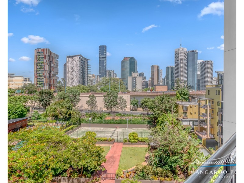 15 Goodwin Street, Kangaroo Point QLD 4169