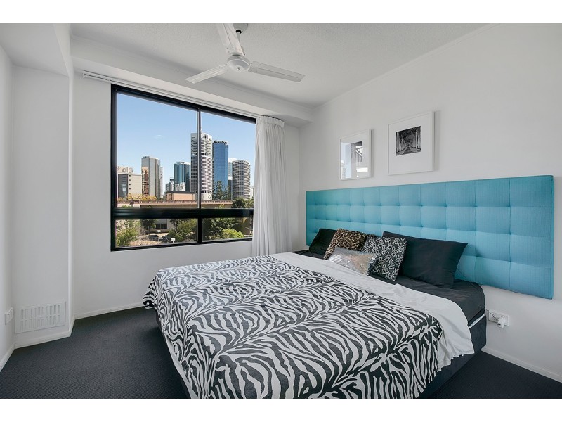 15 Goodwin Street, Kangaroo Point QLD 4169