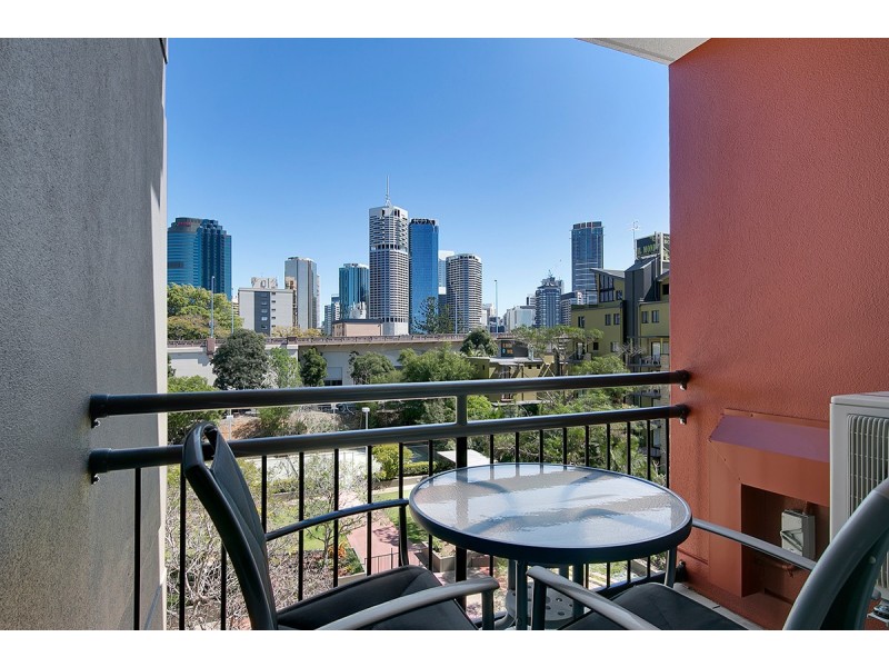 15 Goodwin Street, Kangaroo Point QLD 4169
