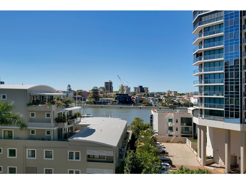 15 Goodwin Street, Kangaroo Point QLD 4169