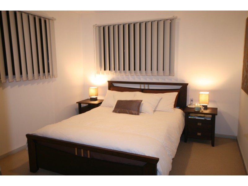 106 Linton Street, Kangaroo Point QLD 4169