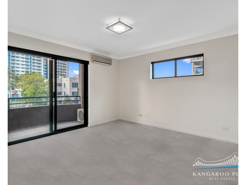 39 Cairns Street, Kangaroo Point QLD 4169
