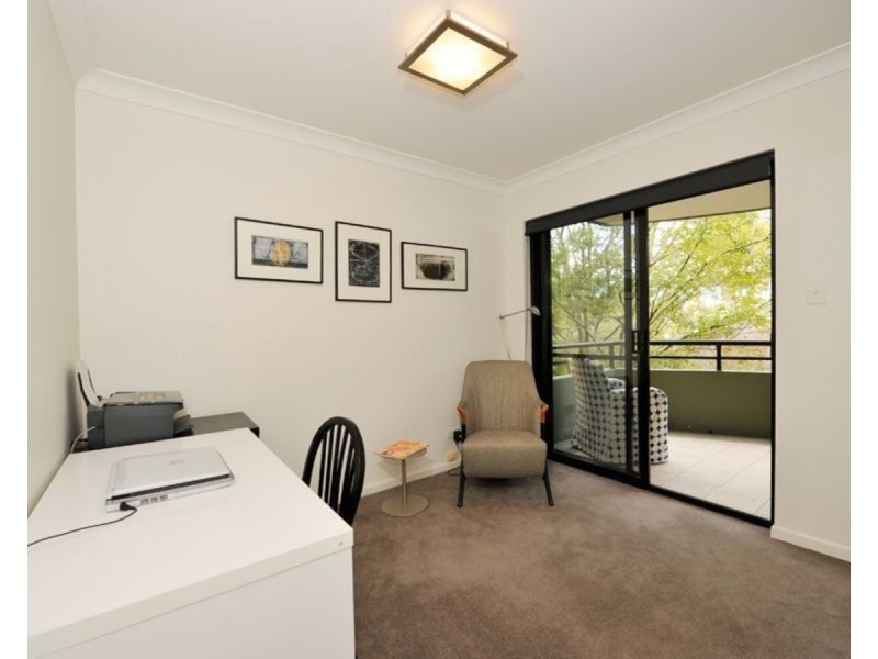 39 Cairns Street, Kangaroo Point QLD 4169