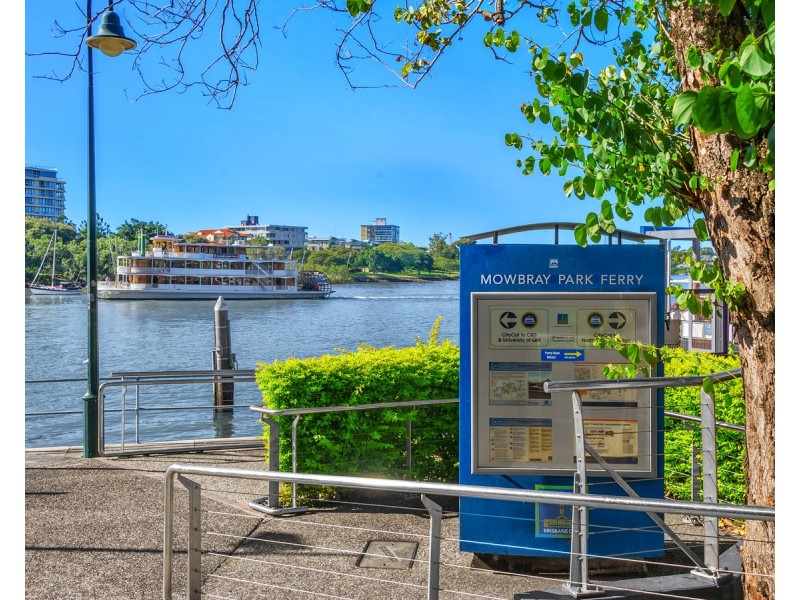 64 Thorn Street, Kangaroo Point QLD 4169