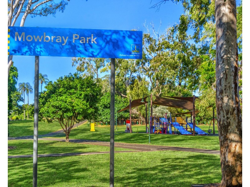 64 Thorn Street, Kangaroo Point QLD 4169