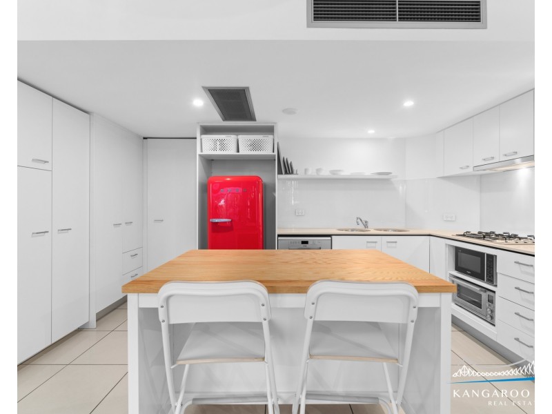 153 Lambert Street, Kangaroo Point QLD 4169