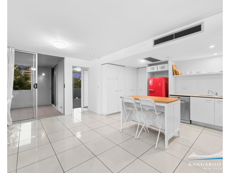 153 Lambert Street, Kangaroo Point QLD 4169