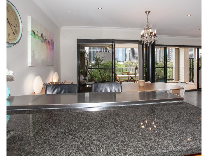 36 MacDonald Street, Kangaroo Point QLD 4169