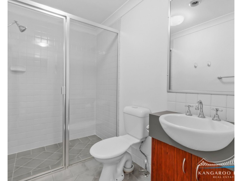 106 Linton Street, Kangaroo Point QLD 4169