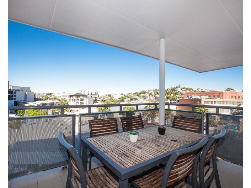 19 Masters Street, Newstead QLD 4006