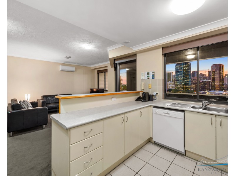 55 BAILDON Street, Kangaroo Point QLD 4169