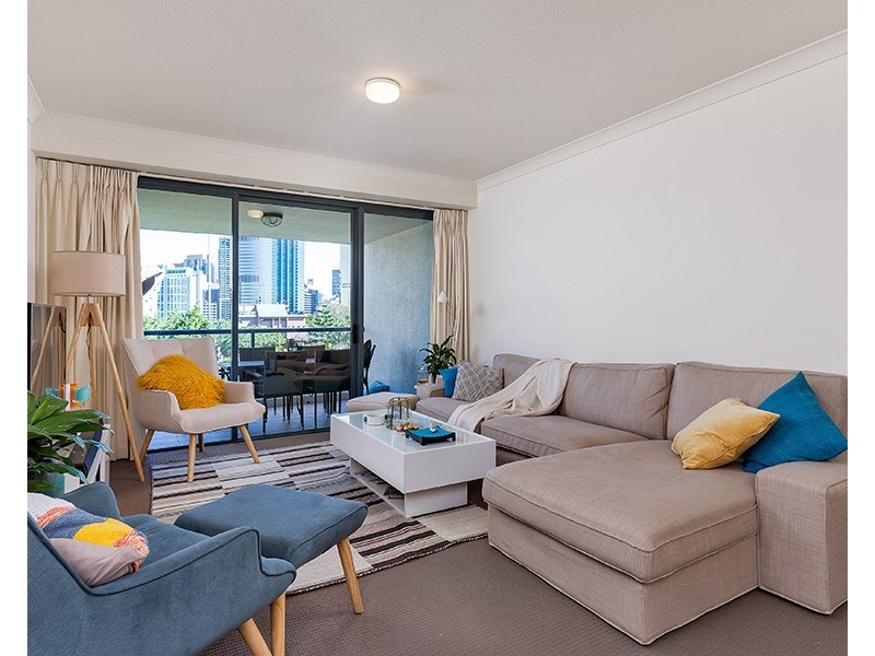 38/45 Deakin Street, Kangaroo Point QLD 4169