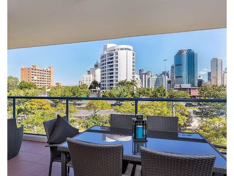 38/45 Deakin Street, Kangaroo Point QLD 4169