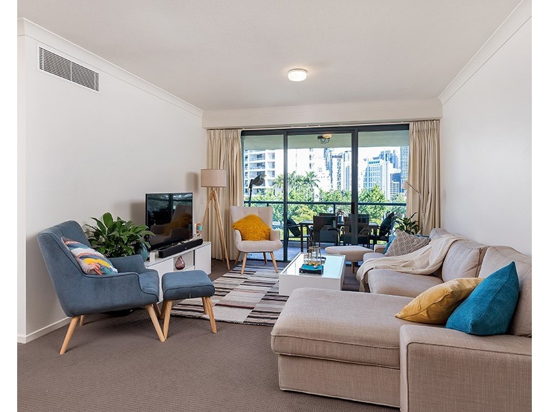 38/45 Deakin Street, Kangaroo Point QLD 4169