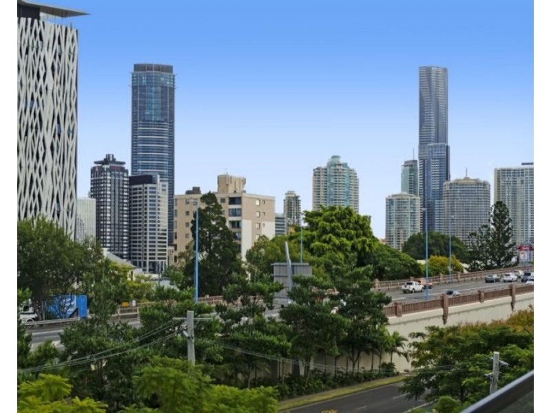 38/45 Deakin Street, Kangaroo Point QLD 4169