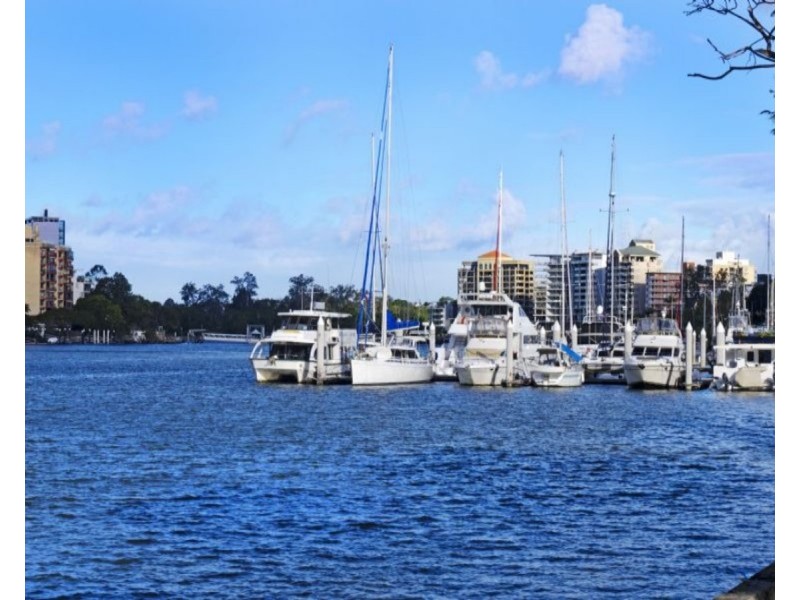 38/45 Deakin Street, Kangaroo Point QLD 4169